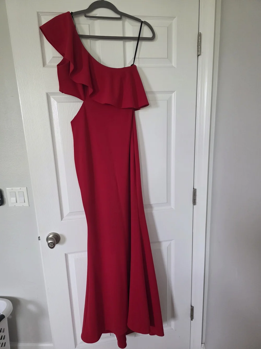 Red One-Shoulder Ruffle Evening Dress - Picture 5 of 7
